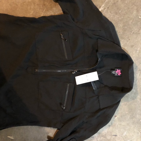 Blouse - Picture 6 of 6